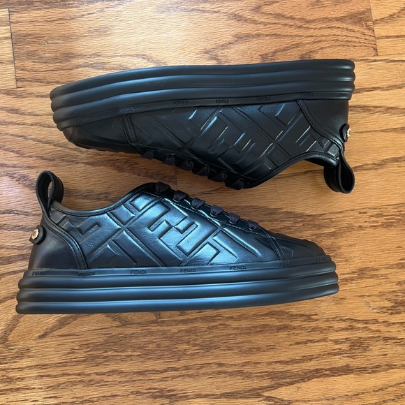 😊SOLD😊Fendi FF-embossed black leather flatform sneakers in 36.5 - Picture 3 of 12